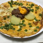 グリーンピースとジャガイモのオムレツTORTA DE HUEVO CON CHÍCHAROS Y PAPA