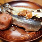 イワシの梅煮　パセリとオリーブの納豆和え