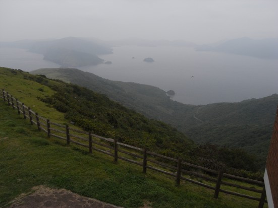 赤はげ山から